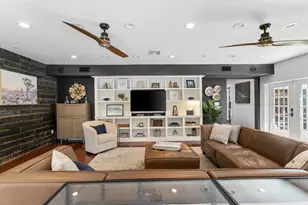 10402 Oakbrook Dr, Tampa, FL 33618 - Photo 26