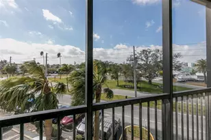 10355 Paradise Blvd, Treasure Island, FL 33706 - Photo 14