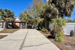 945 Burlwood St, Brandon, FL 33511 - Photo 1