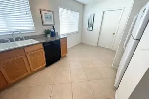 11735 Brenford Crest Dr, Riverview, FL 33579 - Photo 4