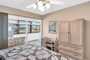 656 Windrush Bay Dr, Tarpon Springs, FL 34689 - Photo 16