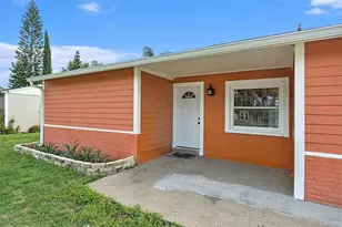 5706 Carrollwood Meadows Dr, Tampa, FL 33625 - Photo 2