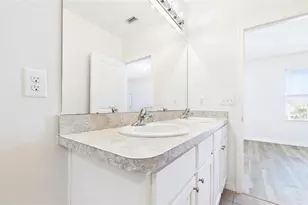 710 Barclay Wood Dr, Ruskin, FL 33570 - Photo 22