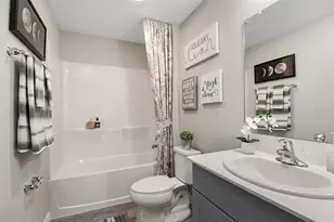 36671 Sagemoor Dr, Zephyrhills, FL 33541 - Photo 22