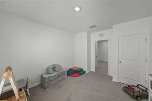2741 Gardiner Ln, Zephyrhills, FL 33541 - Photo 24