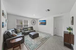 2741 Gardiner Ln, Zephyrhills, FL 33541 - Photo 8