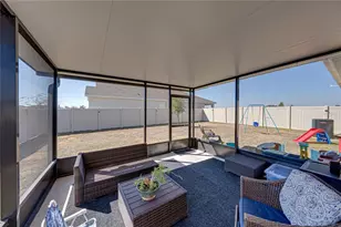 2741 Gardiner Ln, Zephyrhills, FL 33541 - Photo 36