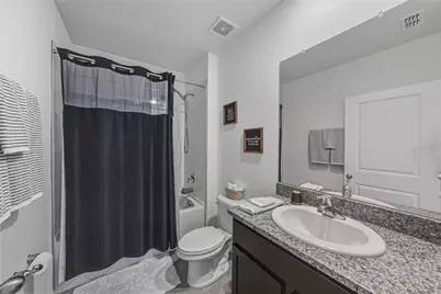 2741 Gardiner Lane, Zephyrhills, FL 33541 - Photo 32