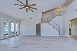 8756 Hampden Dr, Tampa, FL 33626 - Photo 2