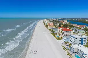 19111 Vista Bay Dr, Indian Shores, FL 33785 - Photo 34