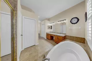 1105 Sweet Breeze Dr, Valrico, FL 33594 - Photo 28