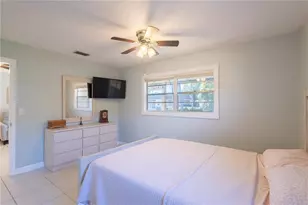 676 Park Cir, Bradenton, FL 34207 - Photo 10