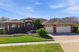 915 Vista Verde Ln, Sun City Center, FL 33573 - Photo 2