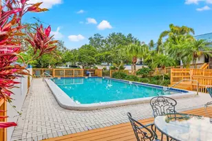 1671 Watermark Cir NE, Saint Petersburg, FL 33702 - Photo 2