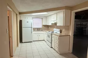 10038 Kingswood Ln, Port Richey, FL 34668 - Photo 6