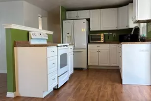 13225 101st St, Largo, FL 33773 - Photo 6
