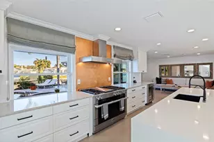 1481 49th Ave NE, Saint Petersburg, FL 33703 - Photo 8