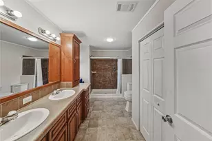 37519 Corey Lewis Ave, Zephyrhills, FL 33541 - Photo 32