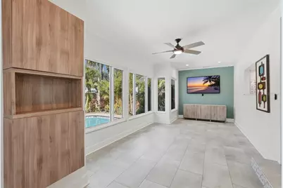 2430 14th Street N, Saint Petersburg, FL 33704 - Photo 24