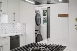 2430 14th St N, Saint Petersburg, FL 33704 - Photo 18