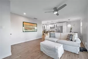 4728 Beach Dr SE, Saint Petersburg, FL 33705 - Photo 4