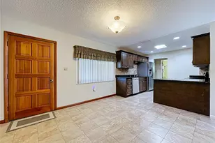 18519 Barton Dr, Lutz, FL 33549 - Photo 10