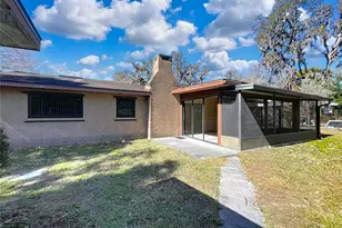 18519 Barton Dr, Lutz, FL 33549 - Photo 4