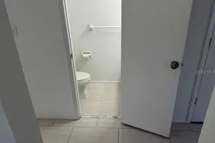 926 Sunridge Dr, Sarasota, FL 34234 - Photo 8