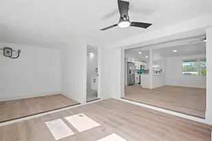 9402 W Cluster Ave, Tampa, FL 33615 - Photo 16