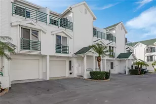 320 Island Way, Clearwater Beach, FL 33767 - Photo 4