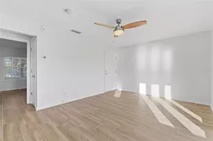 5011 Starfish Dr SE, Saint Petersburg, FL 33705 - Photo 10