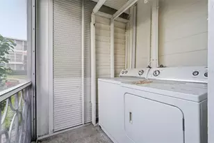 1000 N Shore Dr NE, Saint Petersburg, FL 33701 - Photo 36