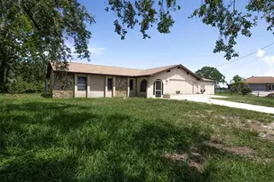 271 Eastpoint Ct, Spring Hill, FL 34606 - Photo 2