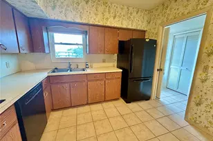 2350 Haitian Dr, Clearwater, FL 33763 - Photo 8