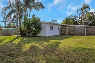 676 Orangewood Dr, Dunedin, FL 34698 - Photo 18