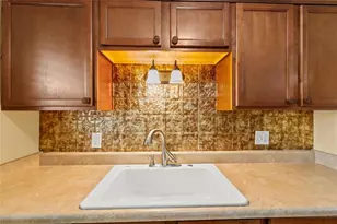 2750 E Bay Dr, Largo, FL 33771 - Photo 10