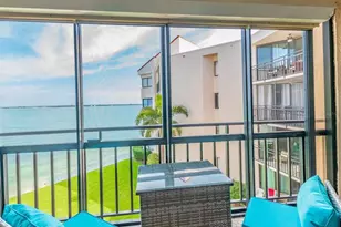 5541 Puerta Del Sol Blvd S, Saint Petersburg, FL 33715 - Photo 2