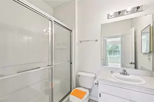 807 Tremont Greens Ln, Sun City Center, FL 33573 - Photo 16