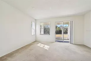 807 Tremont Greens Ln, Sun City Center, FL 33573 - Photo 4