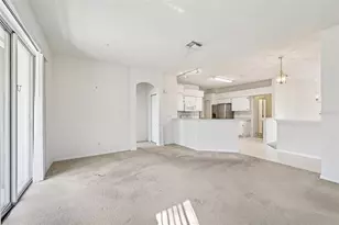 807 Tremont Greens Ln, Sun City Center, FL 33573 - Photo 6