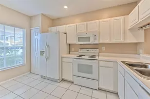 1309 Costa Mesa Dr, Wesley Chapel, FL 33543 - Photo 4