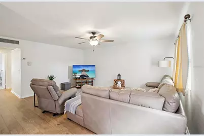 202 Bedford Trail #116, Sun City Center, FL 33573 - Photo 4