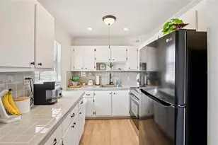 202 Bedford Trail, Sun City Center, FL 33573 - Photo 10