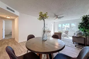 4550 Cove Cir, Saint Petersburg, FL 33708 - Photo 12