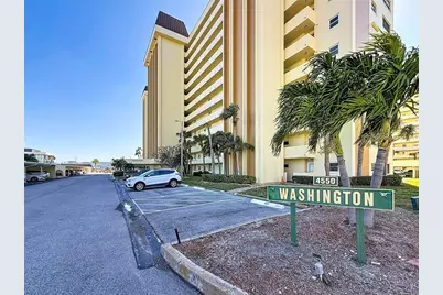 4550 Cove Circle #106, Saint Petersburg, FL 33708 - Photo 1