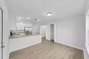 4305 Northampton Dr, New Port Richey, FL 34653 - Photo 16