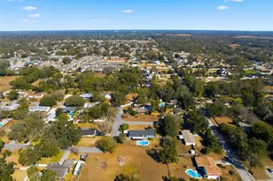 2842 Springdell Cir, Valrico, FL 33596 - Photo 84