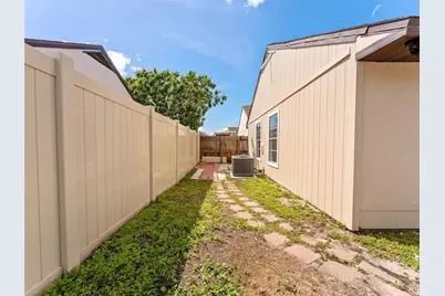 7031 Drury Street, Tampa, FL 33635 - Photo 30