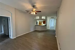 8101 Water Tower Dr, Tampa, FL 33619 - Photo 10