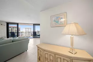 690 Island Way, Clearwater Beach, FL 33767 - Photo 4